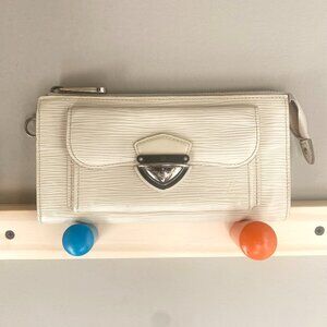 LV Epi Astrid Wristlet Clutch Wallet in Ivory w/ Silver Hardware CT4089